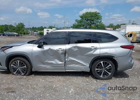 2022 Toyota Highlander Xse z USA, uszkodzony, nr VIN 5TDLZRBH8NS198146